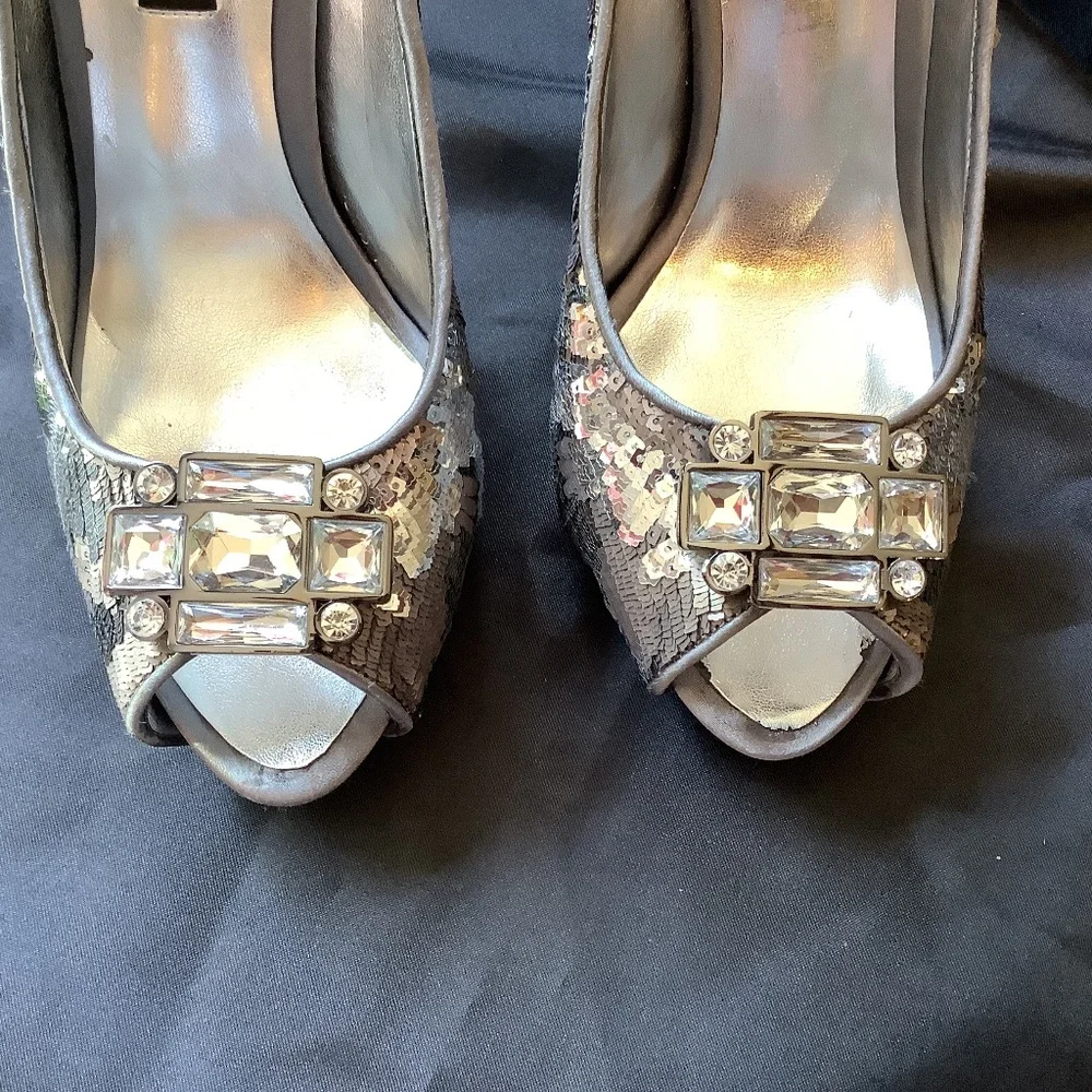 Nina New York Silver Sexy Sequin‎ Sparkle Peep Toe heel Pumps-fancy eye catcher
